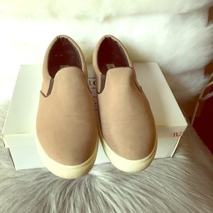 Used Tan slide-on sneaker
